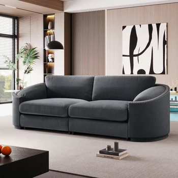 Стильный диван с полулунными подлокотниками, заклепками и прочным каркасом для гостиной