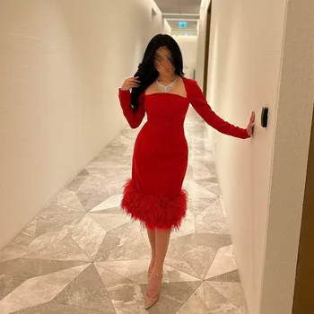 Элегантное короткое вечернее платье из красного крепа с перьями, облегающее платье длиной до колен, женское вечернее платье-халатик