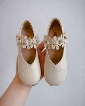 Осенью 2023 года Новая детская обувь Для маленькой девочки, обувь принцессы с милым цветком, Корейская мода, модные кожаные туфли для девочек
